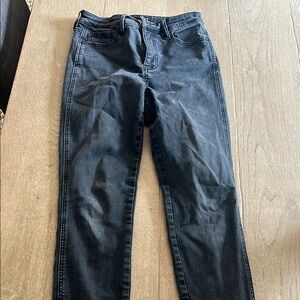 Kut from the cloth Black fab an ankle skinny Jeans with stretch size 2.